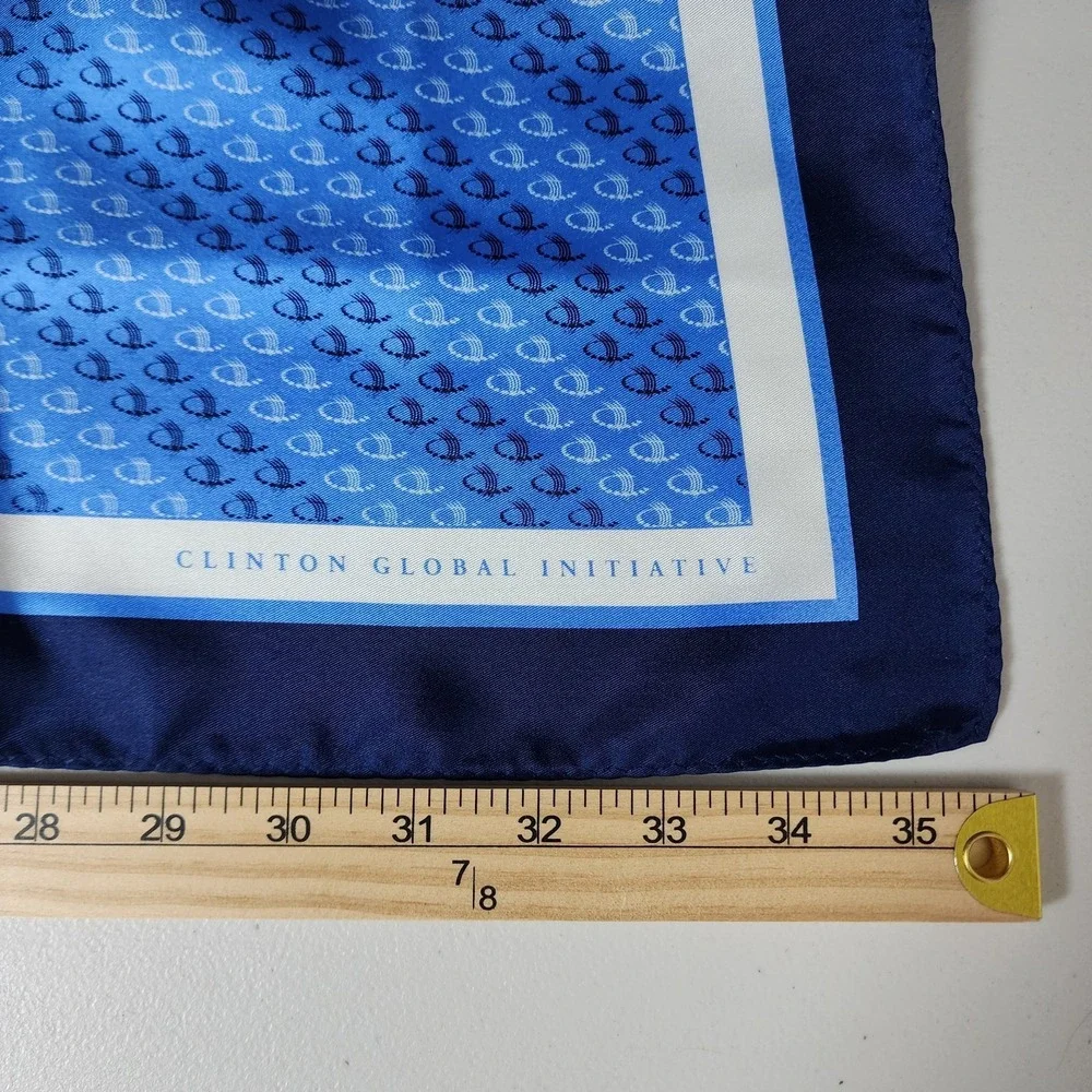 Clinton Global Initiative 100 % Silk Scarf Navy Blue approx 36